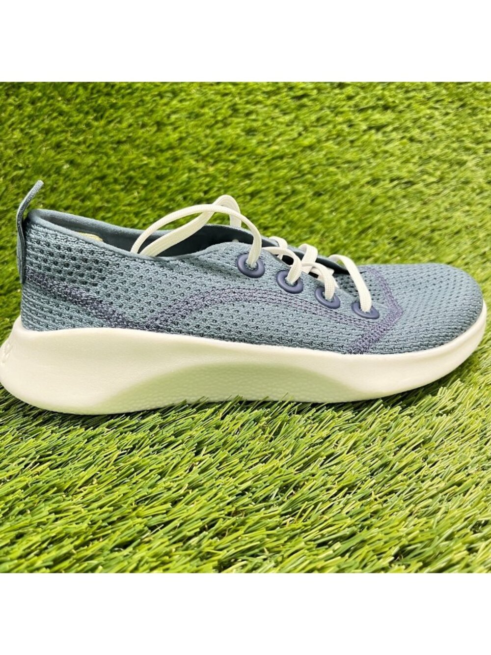 Allbirds SuperLight Tree Runner Womens Size 5 Blue White Athletic Shoes Sneakers